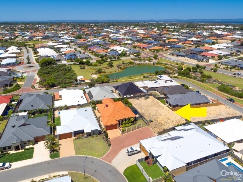 12 Lomatia Ramble, Halls Head WA 6210