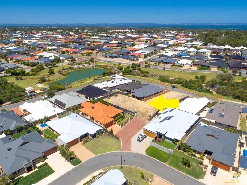 12 Lomatia Ramble, Halls Head WA 6210