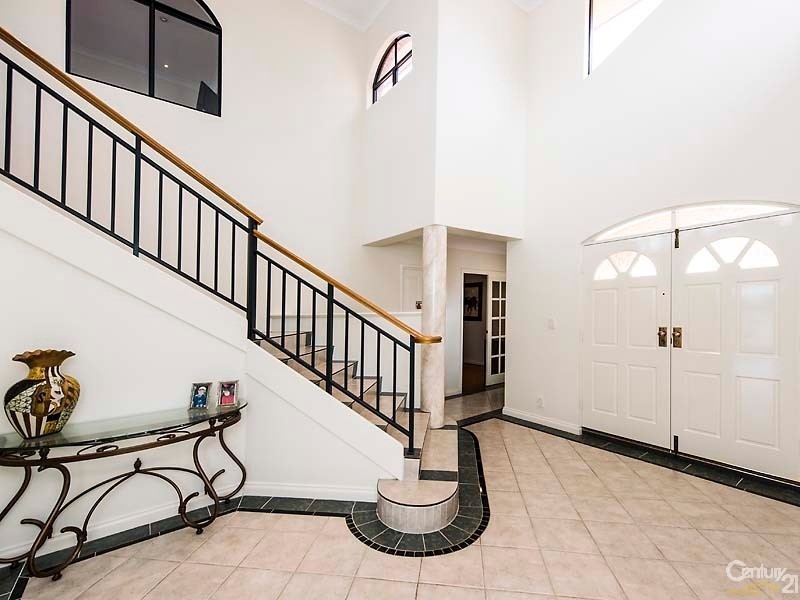 21 Eunamara Retreat, Halls Head WA 6210