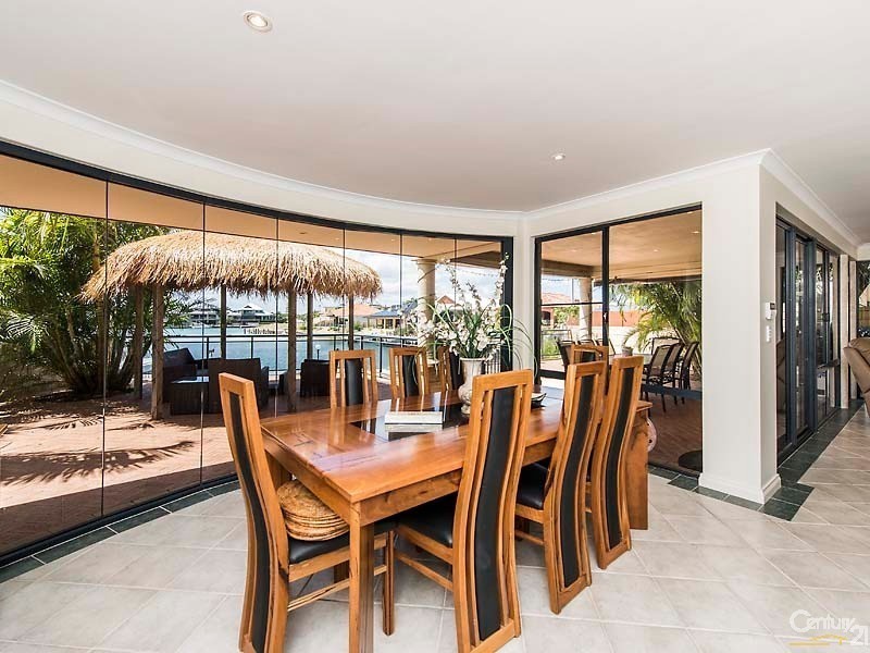 21 Eunamara Retreat, Halls Head WA 6210