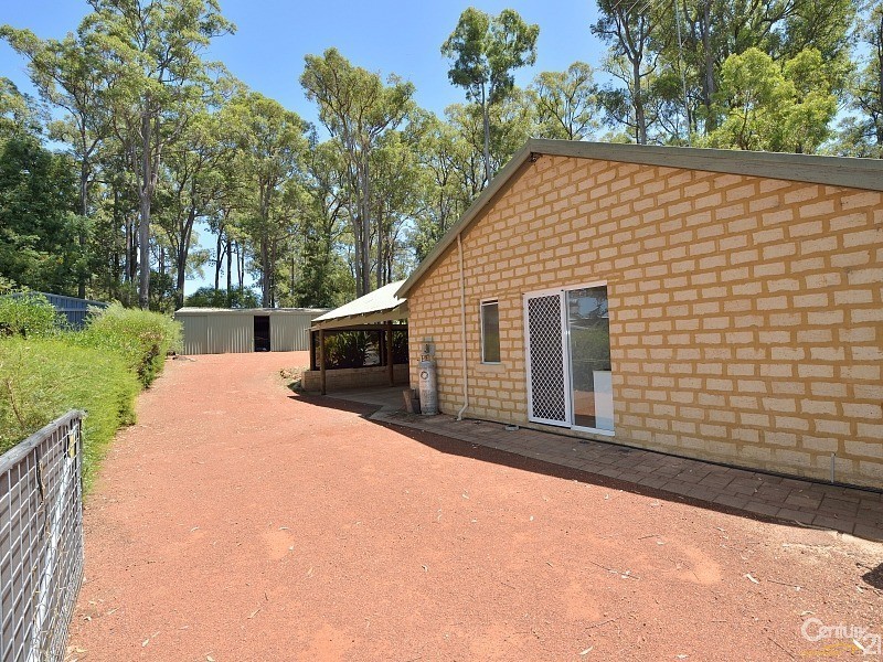 1 Begonia Court, Dwellingup WA 6213