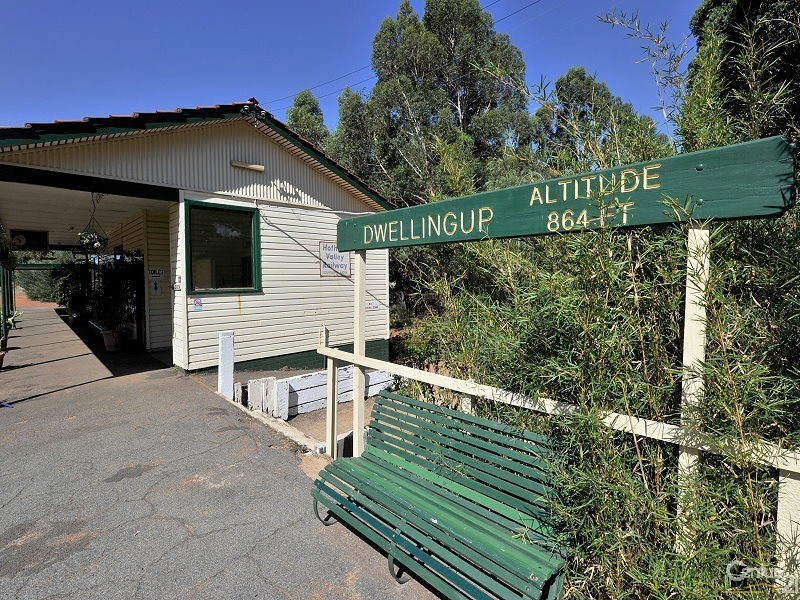 1 Begonia Court, Dwellingup WA 6213