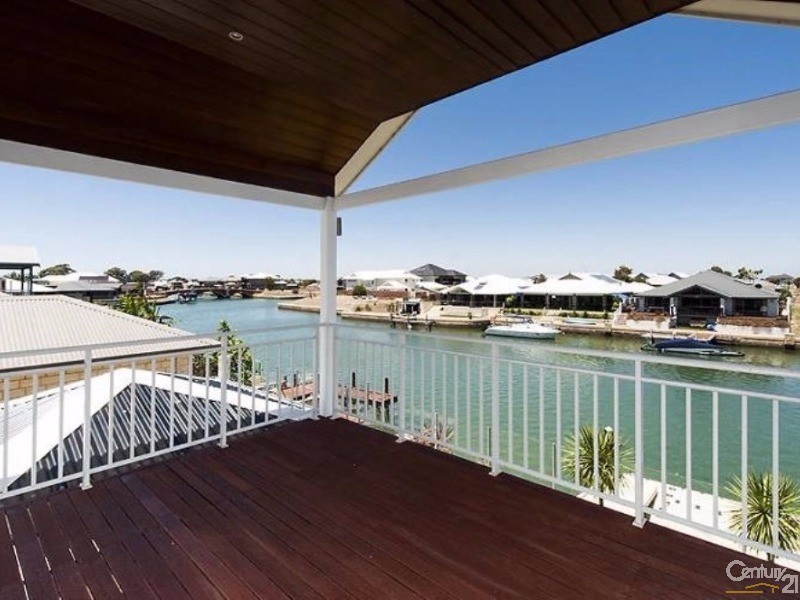 33 Waterlily Drive, Dudley Park WA 6210