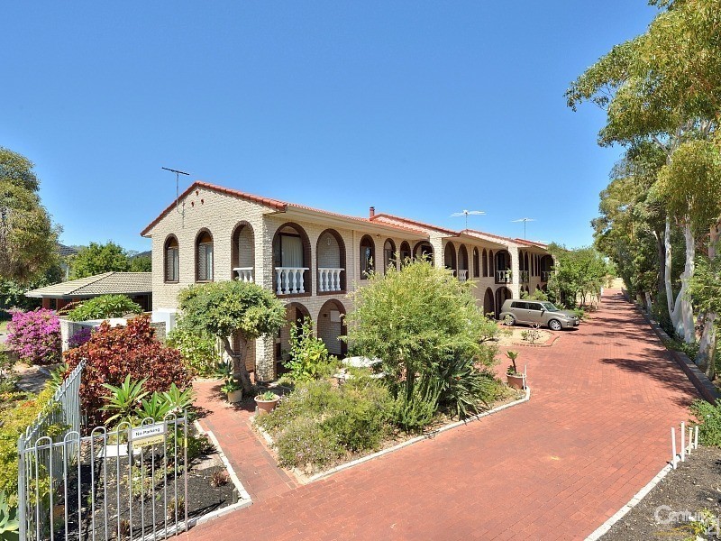 4/12 Henson Street, Mandurah WA 6210