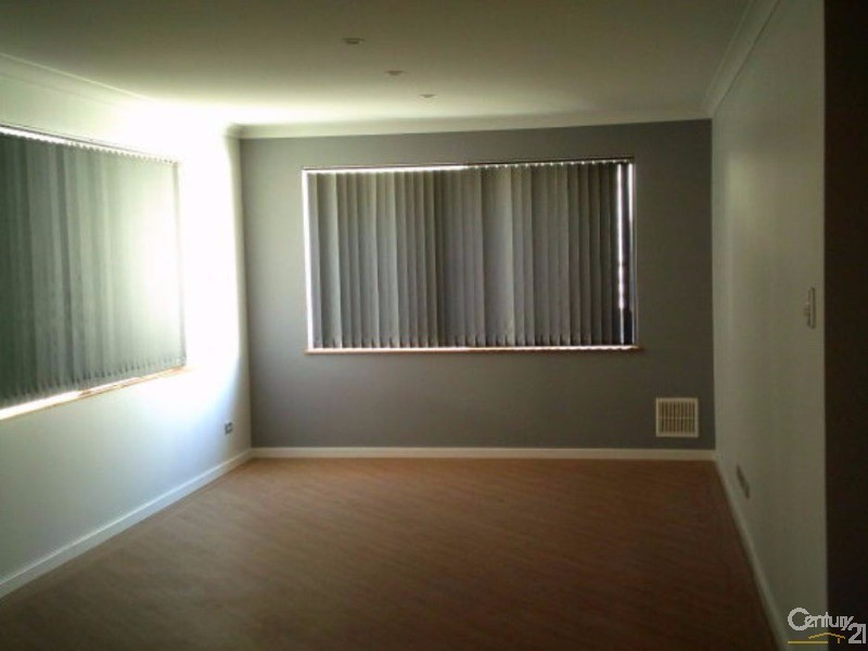 10 Cawana Parkway, Lakelands WA 6180