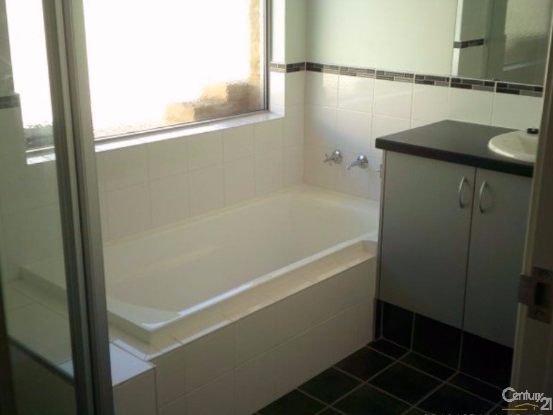 10 Cawana Parkway, Lakelands WA 6180