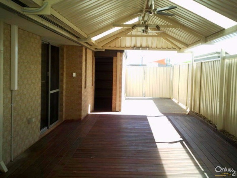 10 Cawana Parkway, Lakelands WA 6180