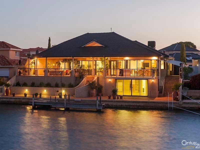 13 Solstraale Place, Halls Head WA 6210
