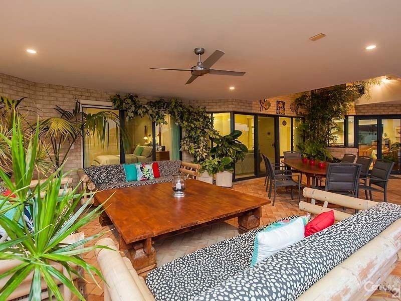 13 Solstraale Place, Halls Head WA 6210