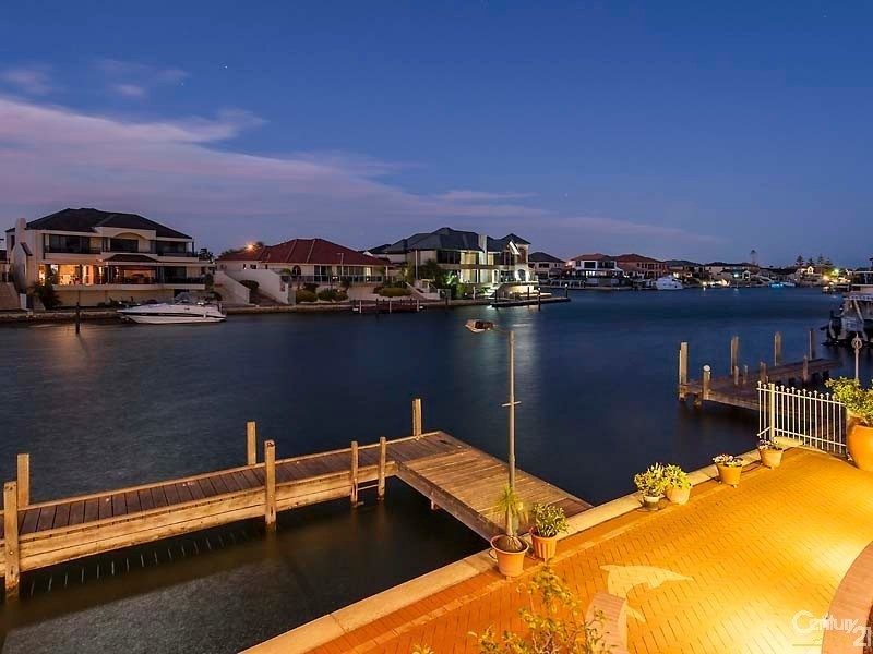 13 Solstraale Place, Halls Head WA 6210