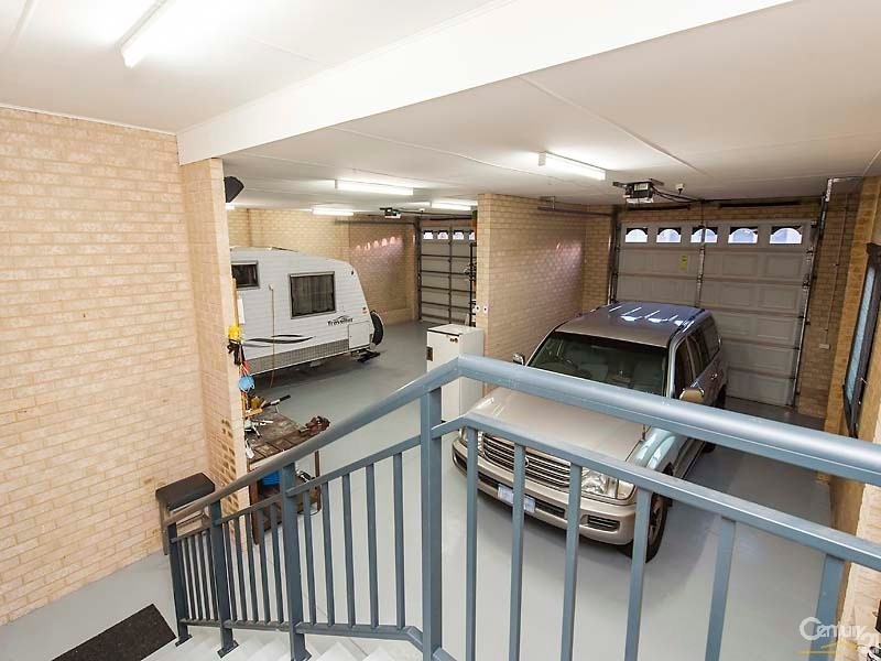 13 Solstraale Place, Halls Head WA 6210