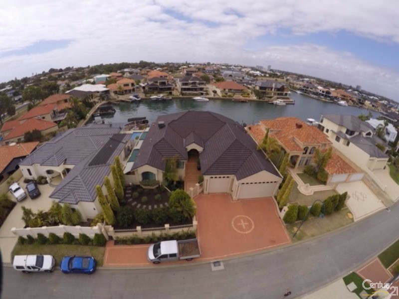 13 Solstraale Place, Halls Head WA 6210