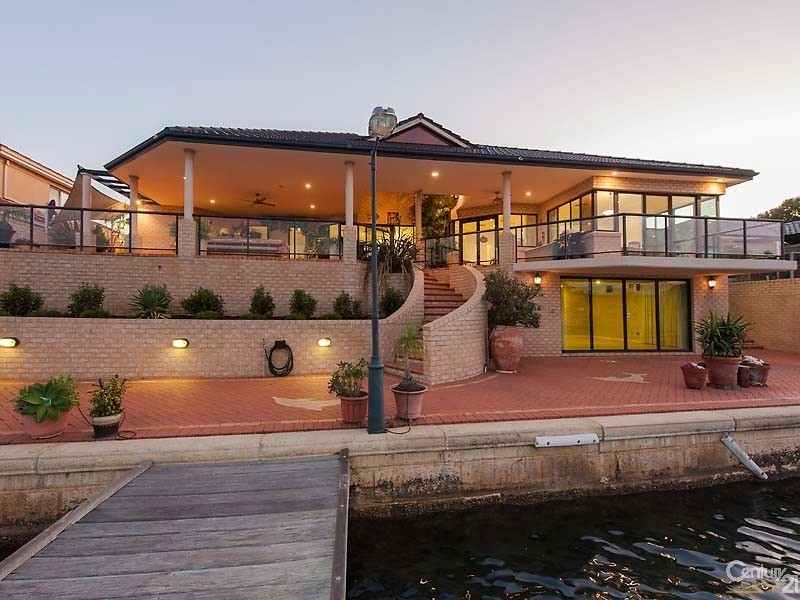 13 Solstraale Place, Halls Head WA 6210