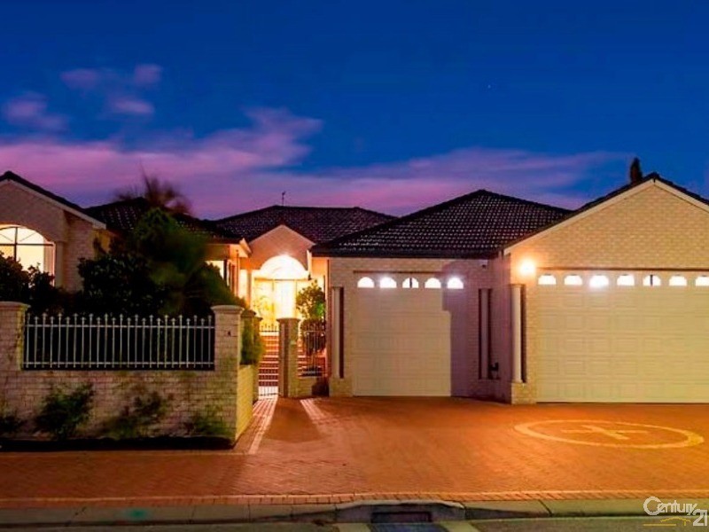 13 Solstraale Place, Halls Head WA 6210