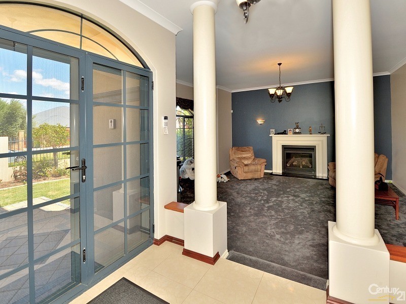 18 Podman Turn, Madora Bay WA 6210