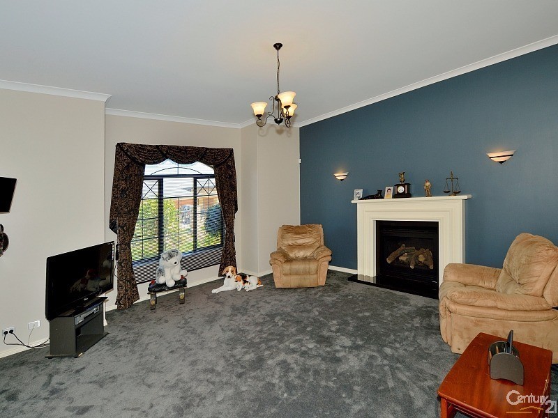 18 Podman Turn, Madora Bay WA 6210