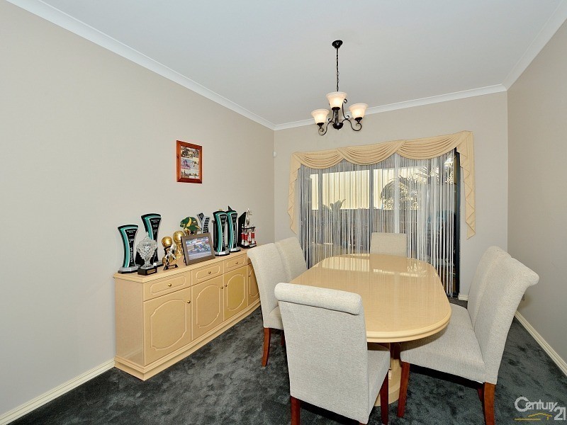 18 Podman Turn, Madora Bay WA 6210