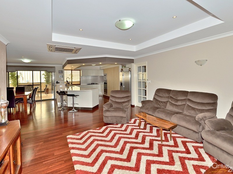 18 Podman Turn, Madora Bay WA 6210