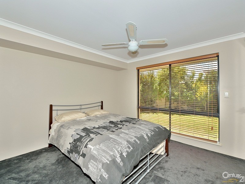 18 Podman Turn, Madora Bay WA 6210