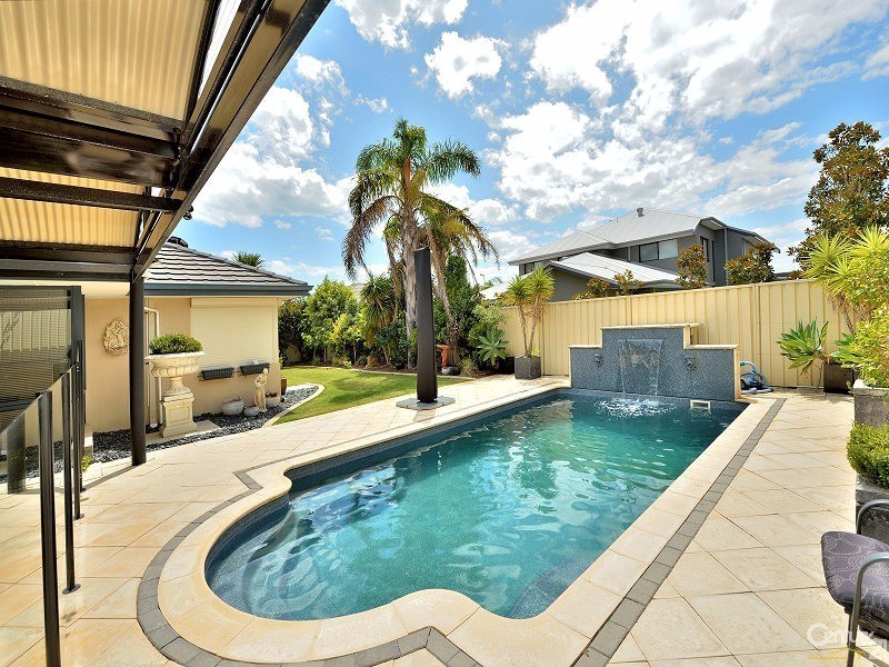 18 Podman Turn, Madora Bay WA 6210