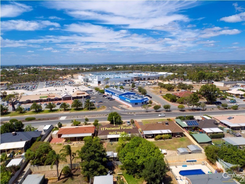11 Peelwood Parade, Halls Head WA 6210