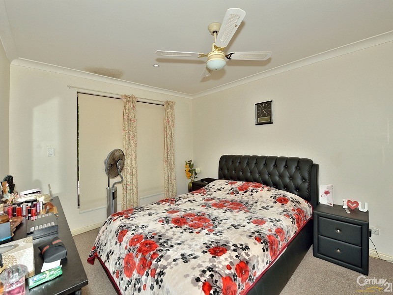 11 Peelwood Parade, Halls Head WA 6210