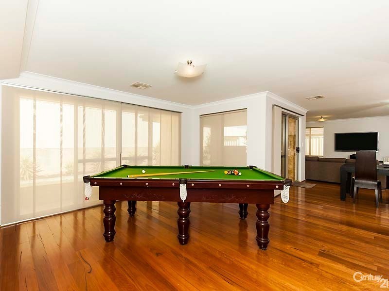 18 Badgerup Avenue, Lakelands WA 6180