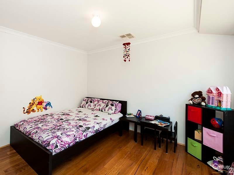 18 Badgerup Avenue, Lakelands WA 6180