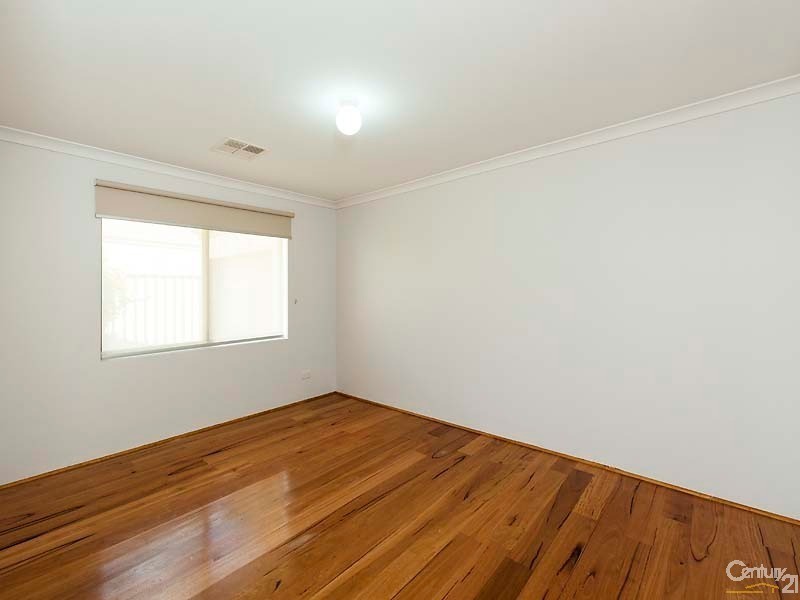 18 Badgerup Avenue, Lakelands WA 6180