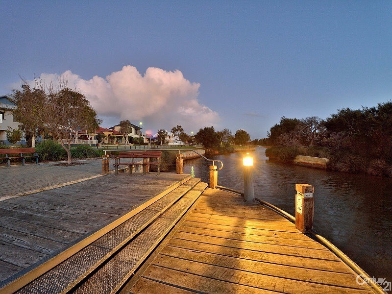 41 Waterlily Drive, Dudley Park WA 6210