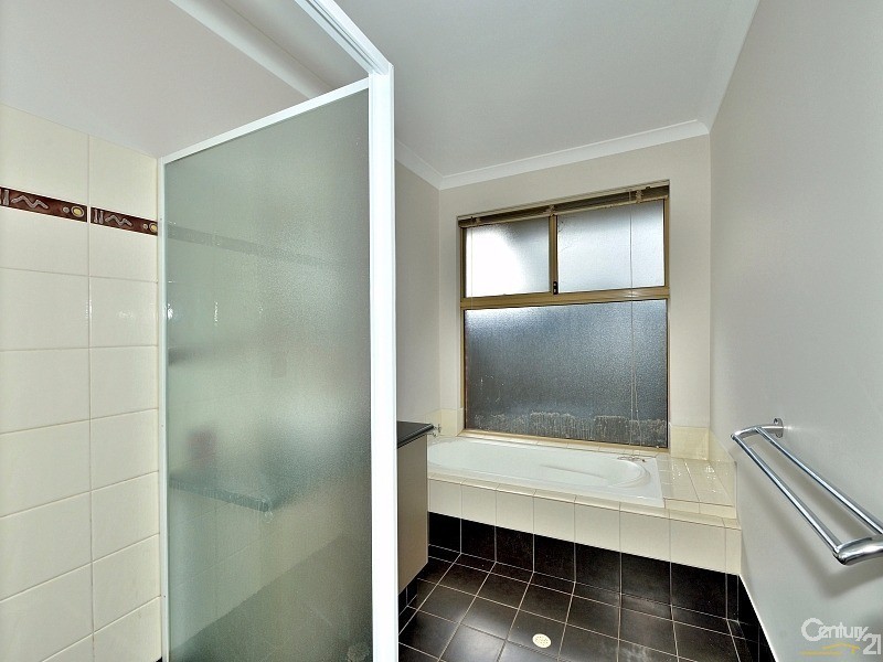 14 Kingfisher Way, Singleton WA 6175