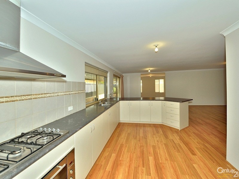 14 Kingfisher Way, Singleton WA 6175
