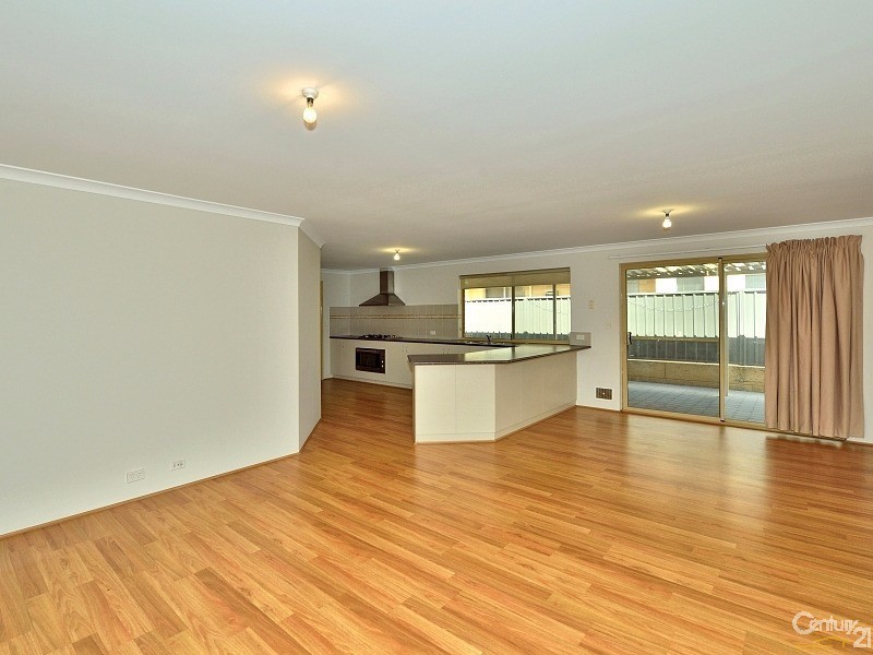 14 Kingfisher Way, Singleton WA 6175