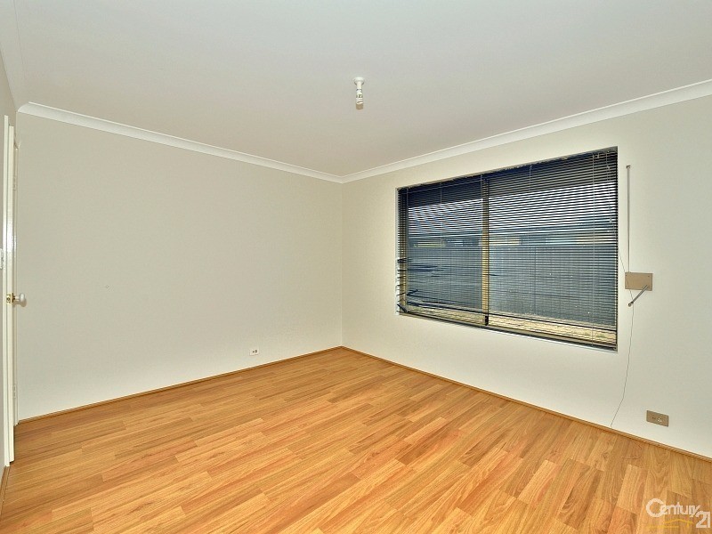 14 Kingfisher Way, Singleton WA 6175