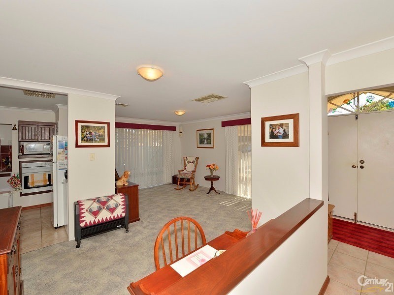 23 Peelwood Parade, Halls Head WA 6210