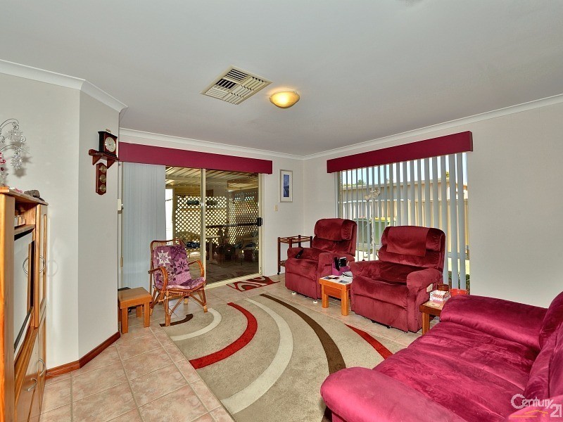 23 Peelwood Parade, Halls Head WA 6210
