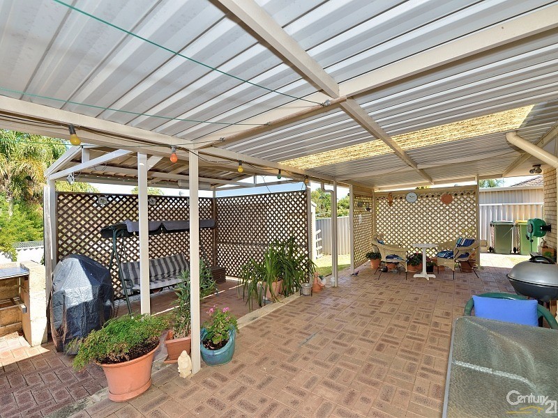 23 Peelwood Parade, Halls Head WA 6210