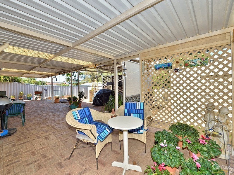 23 Peelwood Parade, Halls Head WA 6210