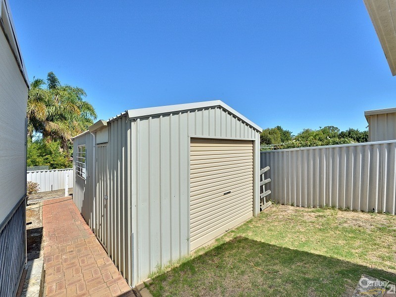 23 Peelwood Parade, Halls Head WA 6210