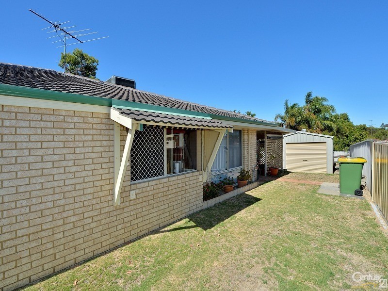 23 Peelwood Parade, Halls Head WA 6210