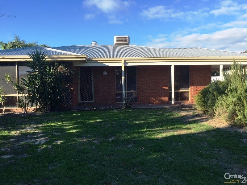 3 Feluga Court, Greenfields WA 6210
