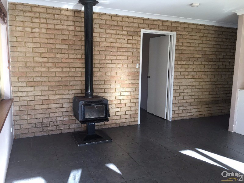 3 Feluga Court, Greenfields WA 6210