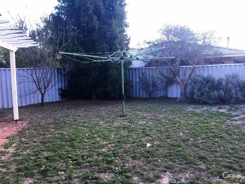3 Feluga Court, Greenfields WA 6210
