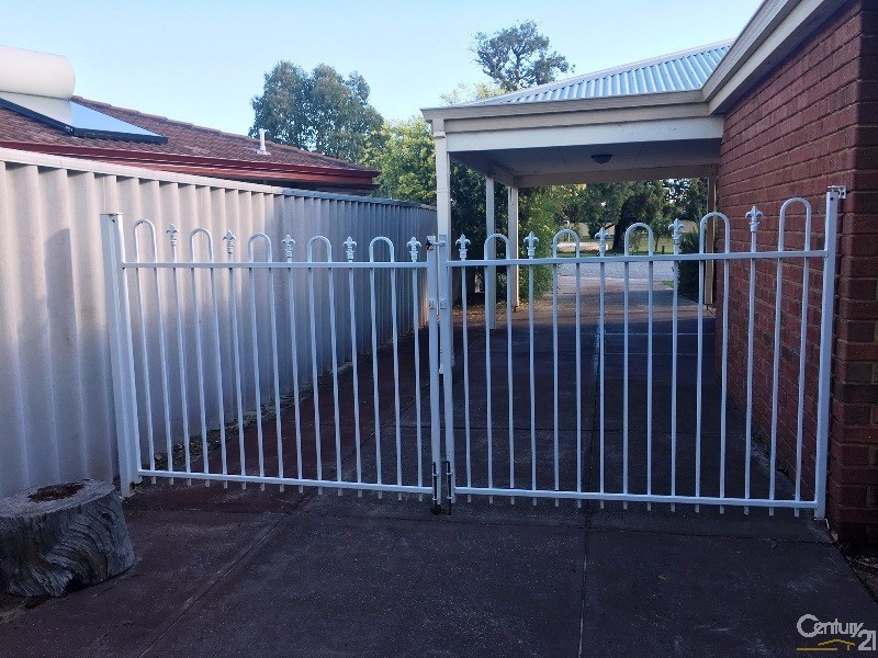 3 Feluga Court, Greenfields WA 6210