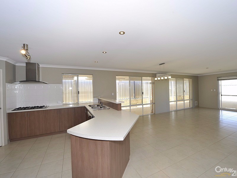 326 Pebble Beach Boulevard, Meadow Springs WA 6210