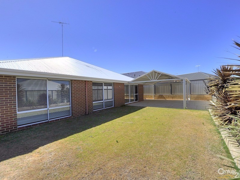 326 Pebble Beach Boulevard, Meadow Springs WA 6210