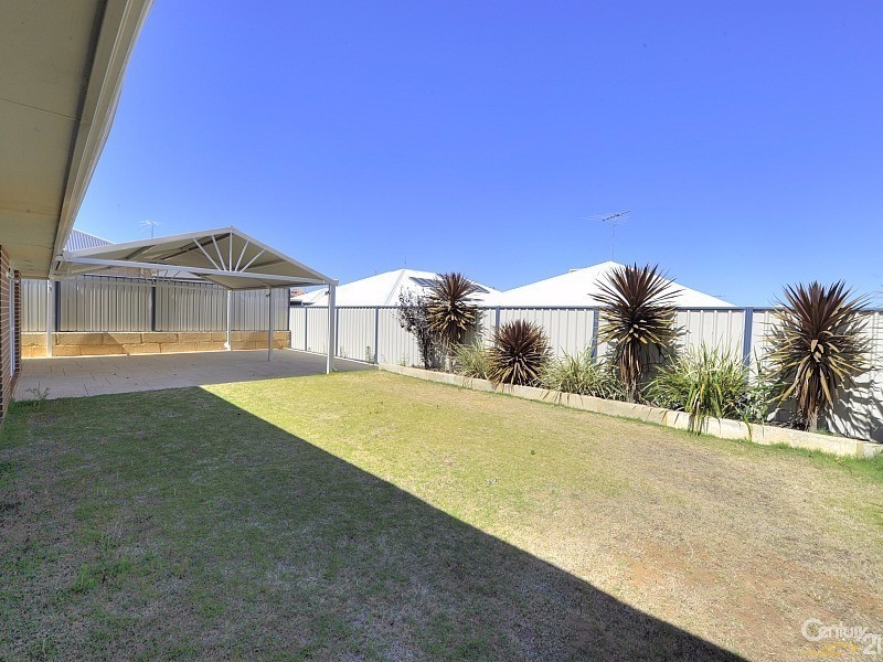 326 Pebble Beach Boulevard, Meadow Springs WA 6210