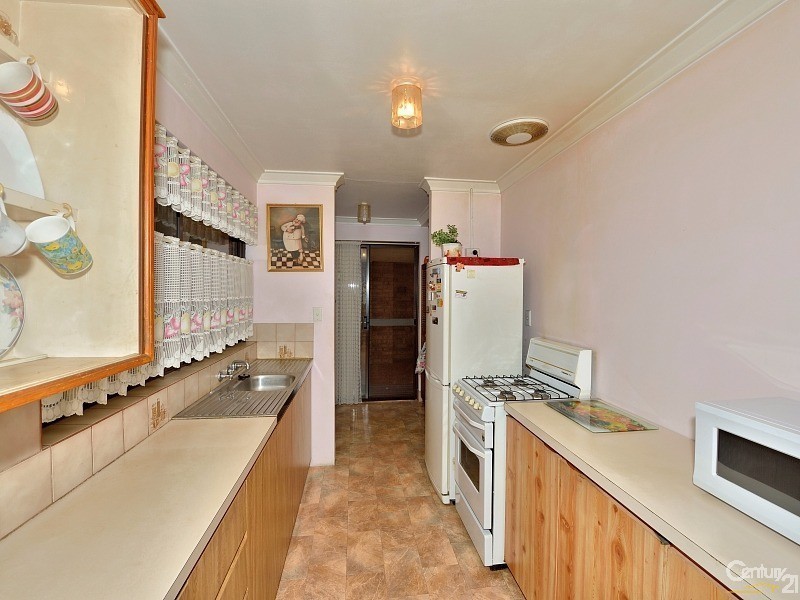 1/3 Kent Close, Halls Head WA 6210
