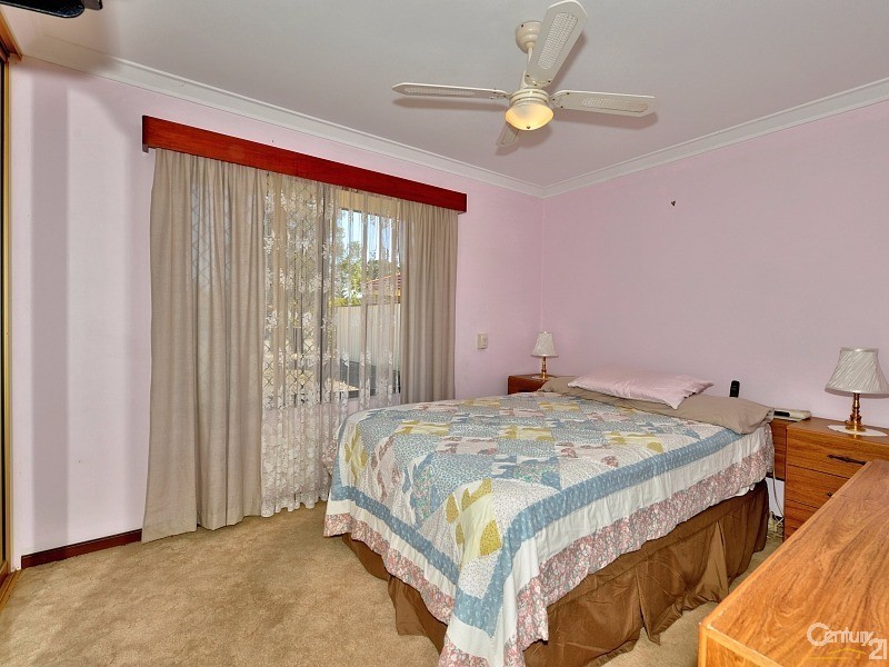 1/3 Kent Close, Halls Head WA 6210