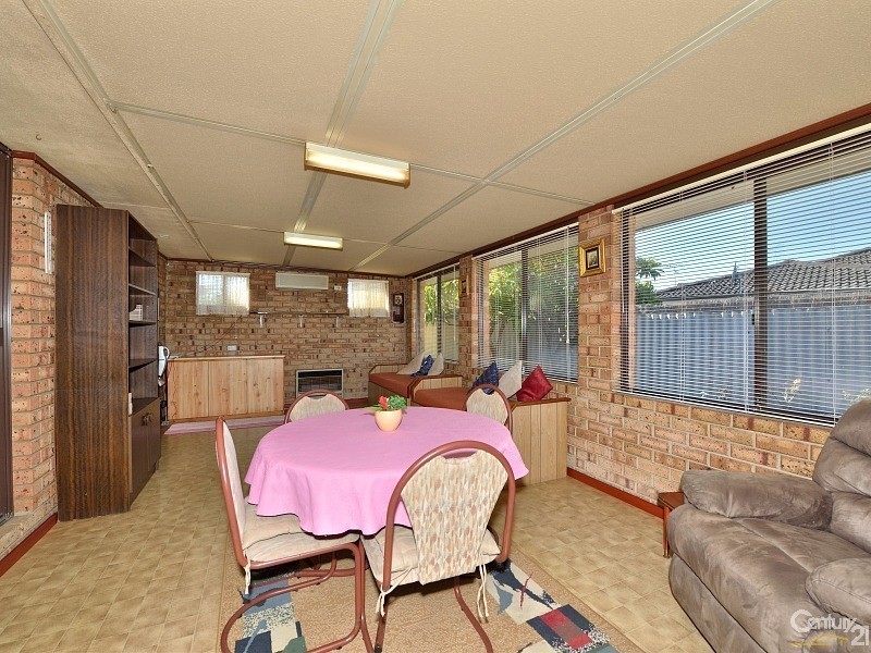 1/3 Kent Close, Halls Head WA 6210